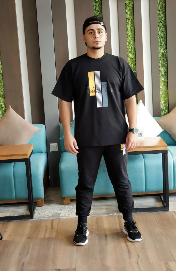 Mens wear - Image 1